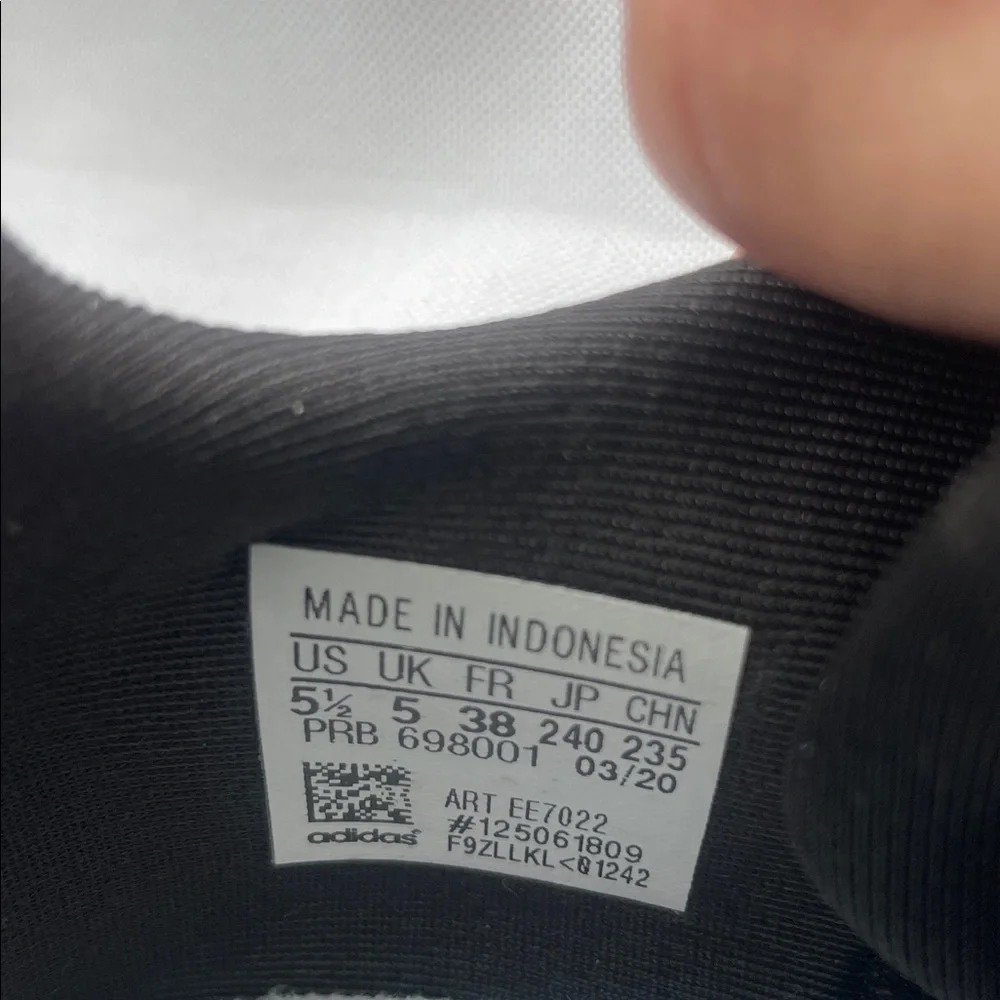 Adidas Knit Black and White Running Shoes - Picture 8 of 8